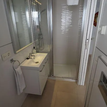 Paradise - Topaz Vila